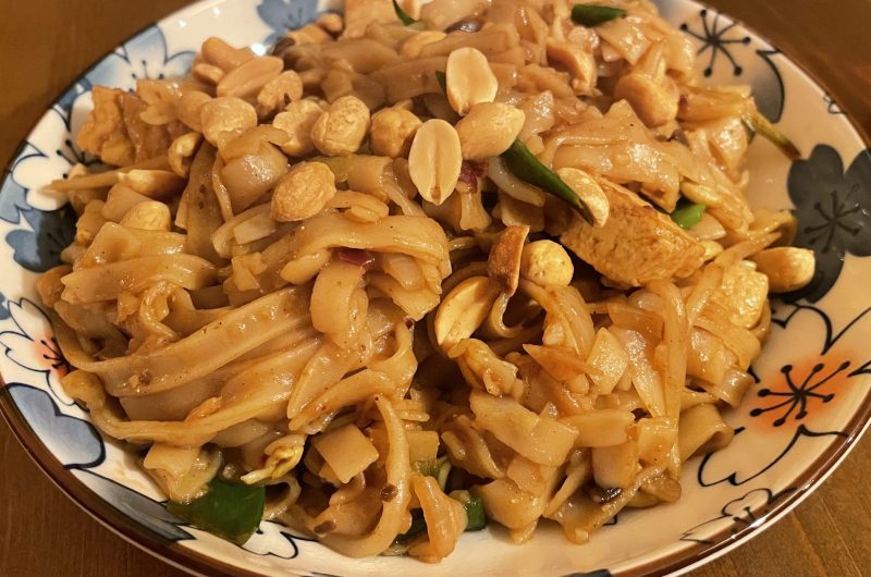 Pad Mee Korat ผัดหมี่โคราช